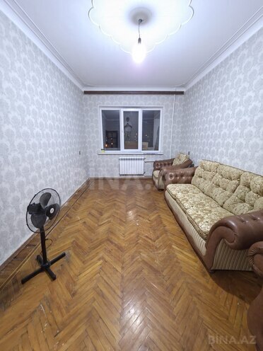 Продается 3-комн. вторичка 80 м², пос. Бакиханова, photo 1 from 16