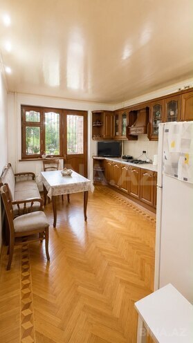 Satılır 3 otaqlı köhnə tikili 135 m², Qara Qarayev m., photo 9 from 19
