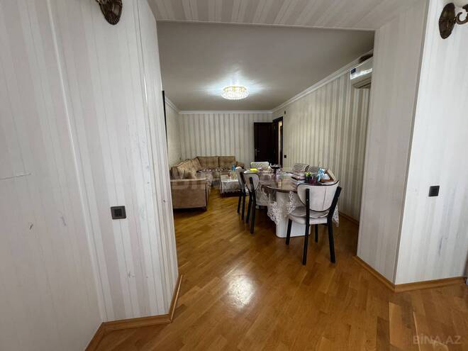 Satılır 3 otaqlı köhnə tikili 70 m², Yasamal r., photo 1 from 16