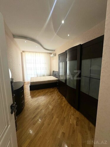 İcarəyə verilir 5 otaqlı yeni tikili 250 m², 28 May m., photo 7 from 24