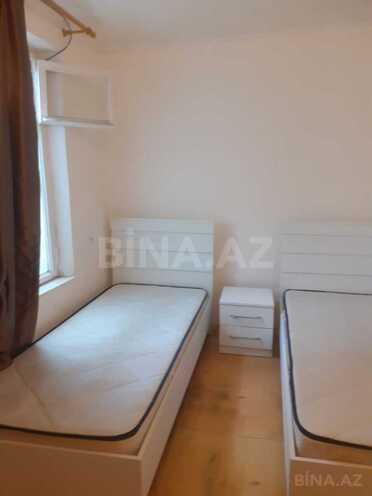 Сдается 2-комн. вторичка 70 м², м. 8 ноября, photo 1 from 8