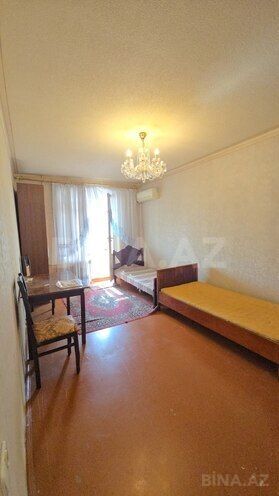 Продаётся 3-комн. вторичка 65 м², м. Нефтчиляр, photo 3 from 11