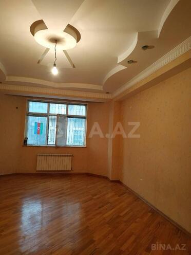 Сдаётся 3-комн. новостройка 145 м², м. Нефтчиляр, photo 1 from 12