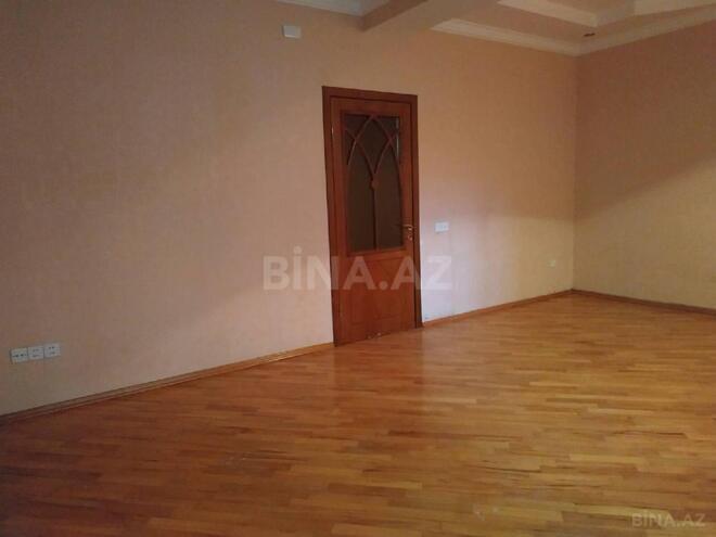 Сдаётся 3-комн. новостройка 145 м², м. Нефтчиляр, photo 4 from 12