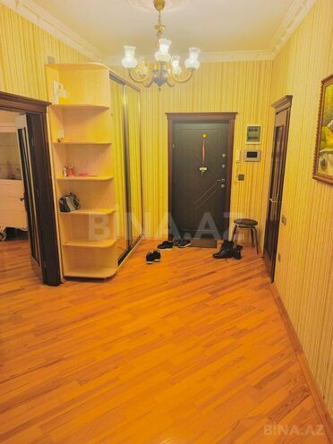 Сдаётся 3-комн. новостройка 140 м², м. Нефтчиляр, photo 16 from 19