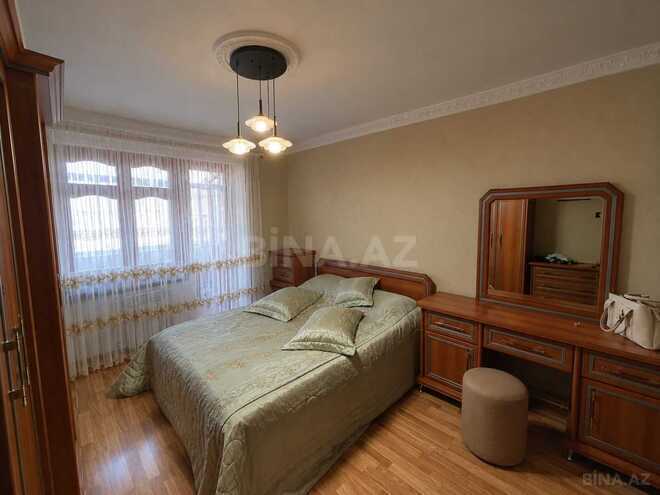 Продаётся 3-комн. вторичка 70 м², м. Кара Караев, photo 9 from 18