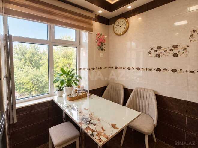 Продаётся 3-комн. вторичка 70 м², м. Кара Караев, photo 11 from 18