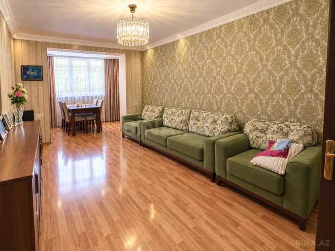 Продаётся 3-комн. вторичка 70 м², м. Кара Караев, photo 3 from 18