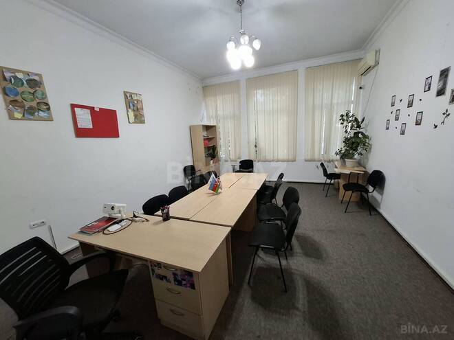 Satılır 5 otaqlı köhnə tikili 190 m², 28 May m., photo 14 from 24