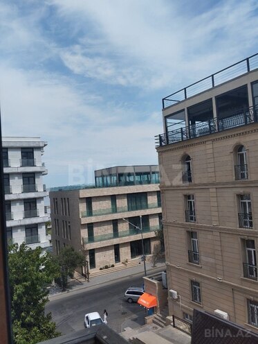 Satılır 2 otaqlı köhnə tikili 48 m², Bayıl q., photo 1 from 12