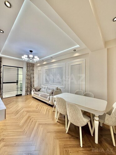 Сдаётся 2-комн. новостройка 70 м², м. 8 ноября, photo 1 from 16
