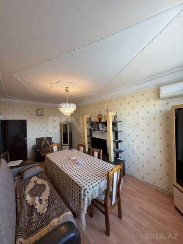 Продаётся 3-комн. вторичка 70 м², м. Ази Асланов, photo 3 from 15