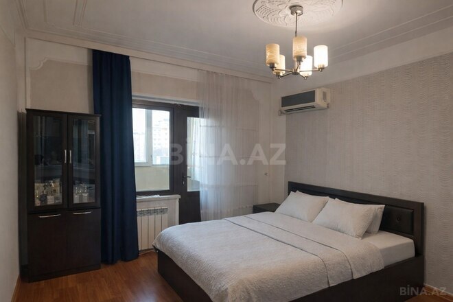 Продаётся 2-комн. вторичка 70 м², м. Азадлыг проспекти, photo 1 from 9