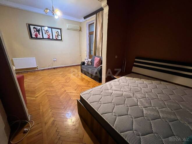 Satılır 1 otaqlı köhnə tikili 40 m², Elmlər Akademiyası m., photo 3 from 9