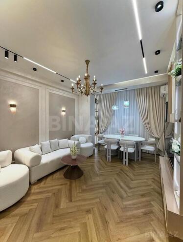 Сдаётся 2-комн. новостройка 70 м², м. Элмляр Академиясы, photo 1 from 12