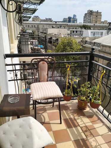 İcarəyə verilir 2 otaqlı köhnə tikili 82 m², Sahil m., photo 4 from 24