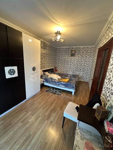 Satılır 4 otaqlı köhnə tikili 110 m², Xalqlar Dostluğu m., photo 10 from 17