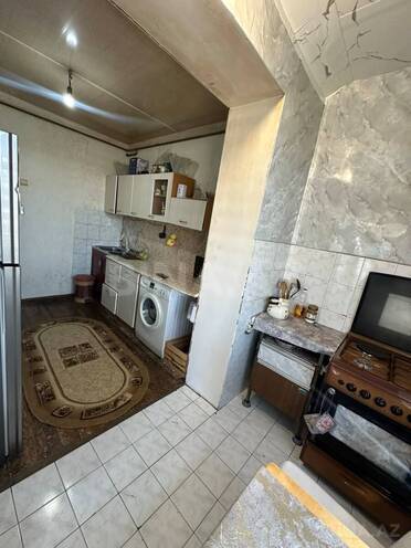 Satılır 4 otaqlı köhnə tikili 110 m², Xalqlar Dostluğu m., photo 15 from 17