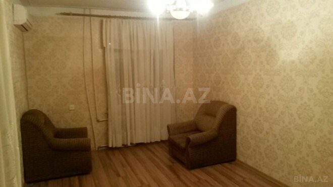 Satılır 2 otaqlı köhnə tikili 50 m², 8-ci mikrorayon q., photo 1 from 6