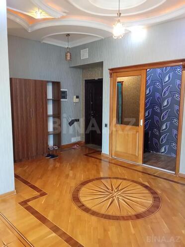 İcarəyə verilir 4 otaqlı yeni tikili 210 m², 28 May m., photo 3 from 16