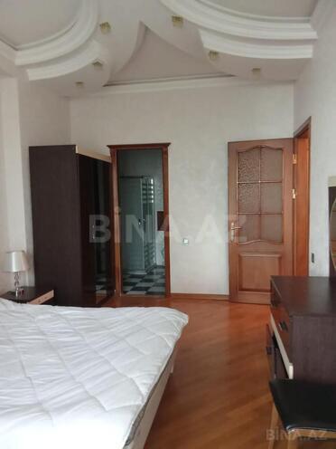 İcarəyə verilir 4 otaqlı yeni tikili 210 m², 28 May m., photo 13 from 16