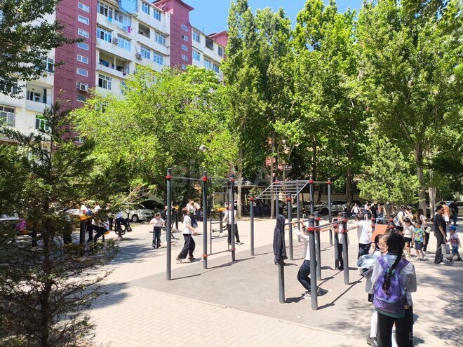 Satılır 3 otaqlı köhnə tikili 78 m², İnşaatçılar m., photo 1 from 18