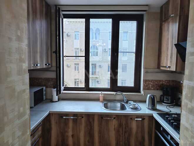 Satılır 3 otaqlı köhnə tikili 80 m², Sahil m., photo 7 from 31