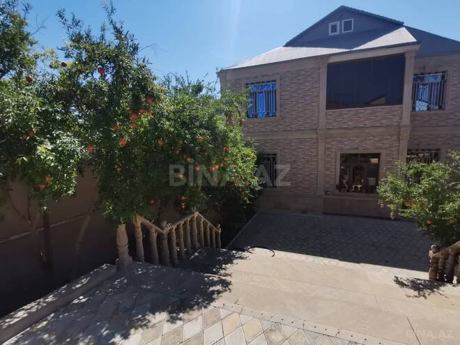 Продается 6-комн. дом/дача 200 м², пос. Бинагади, photo 1 from 18