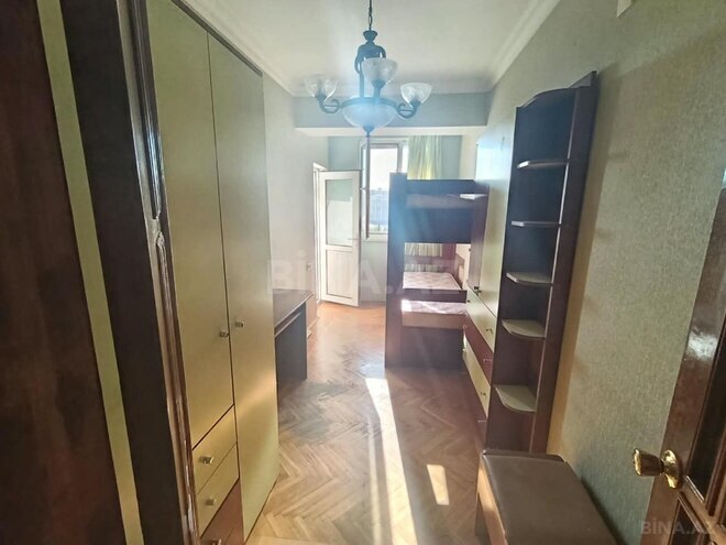 Продается 4-комн. вторичка 100 м², м. Элмляр Академиясы, photo 13 from 16