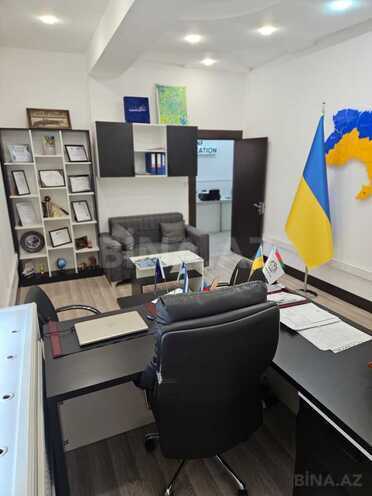 Сдаётся 3-комн. офис 80 м², м. Низами, photo 1 from 9