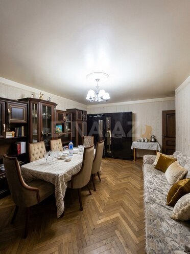 Продаётся 3-комн. вторичка 70 м², м. Мемар Аджеми, photo 1 from 8