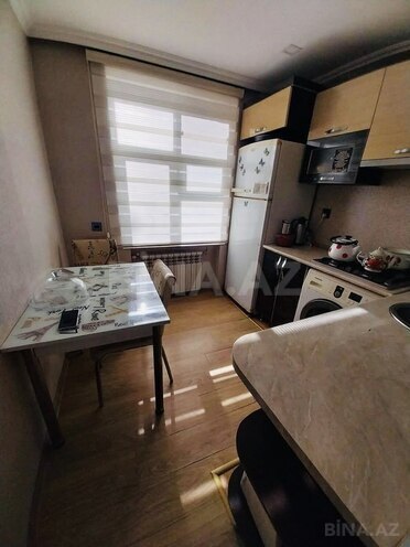 Satılır 3 otaqlı köhnə tikili 75 m², İnşaatçılar m., photo 11 from 14