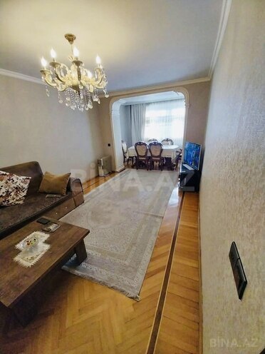 Satılır 3 otaqlı köhnə tikili 75 m², İnşaatçılar m., photo 3 from 14