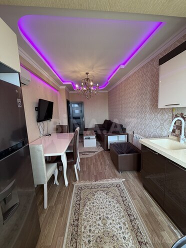 Сдаётся 2-комн. новостройка 55 м², м. Иншаатчылар, photo 1 from 8
