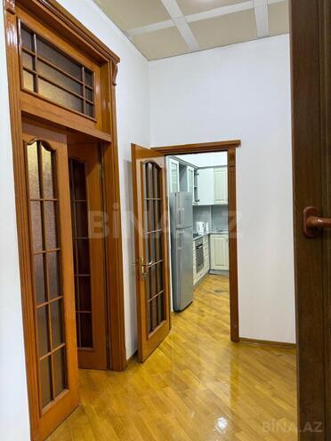 Сдаётся 3-комн. вторичка 100 м², м. Ичеришехер, photo 11 from 18