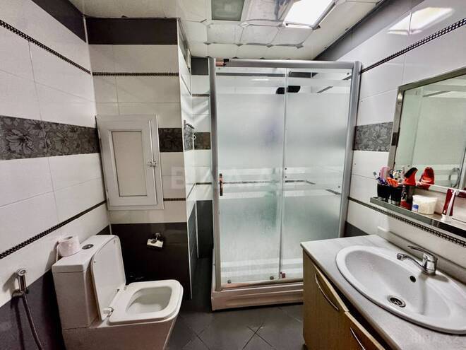 Продаётся 4-комн. вторичка 110 м², м. Халглар Достлугу, photo 27 from 28