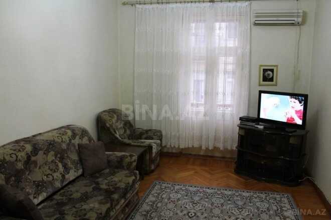 İcarəyə verilir 2 otaqlı köhnə tikili 60 m², Sahil m., photo 4 from 13