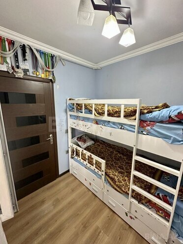 Продаётся 3-комн. вторичка 60 м², м. Иншаатчылар, photo 8 from 12