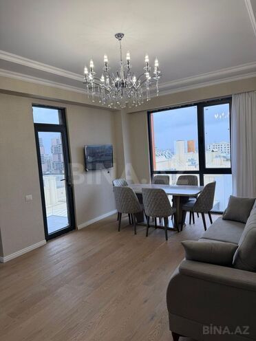 Сдаётся 3-комн. новостройка 75 м², м. Иншаатчылар, photo 9 from 16