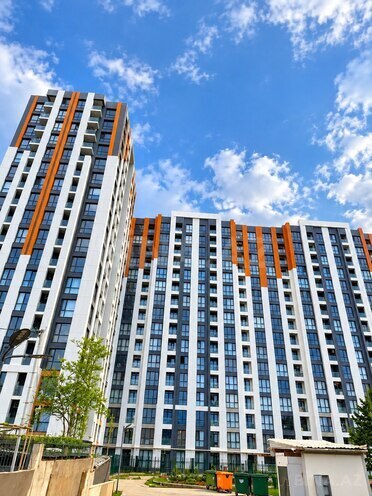 Сдаётся 3-комн. новостройка 75 м², м. Иншаатчылар, photo 1 from 16