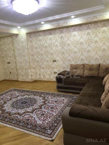 Сдаётся 3-комн. новостройка 105 м², м. Кара Караев, photo 1 from 22