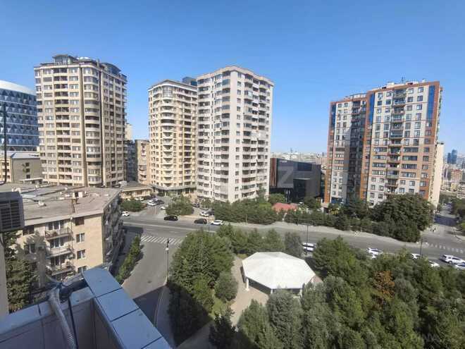 Satılır 3 otaqlı köhnə tikili 90 m², Elmlər Akademiyası m., photo 1 from 22