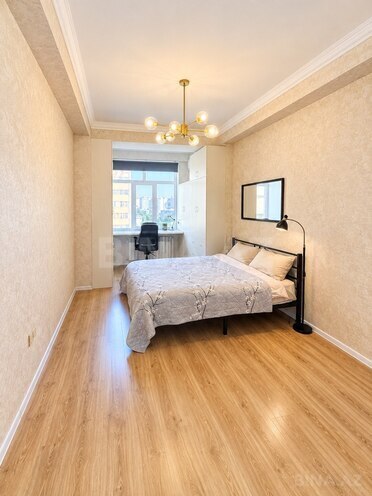 Продаётся 2-комн. новостройка 95 м², м. Кара Караев, photo 5 from 16