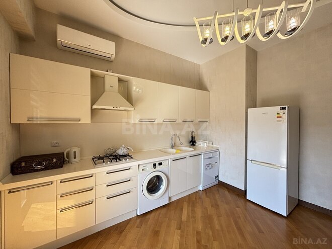 Сдаётся 3-комн. новостройка 120 м², м. Низами, photo 13 from 18