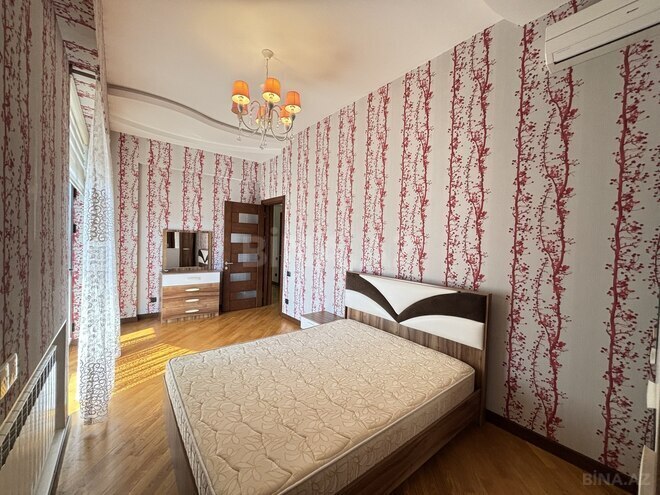 Сдаётся 3-комн. новостройка 120 м², м. Низами, photo 10 from 18
