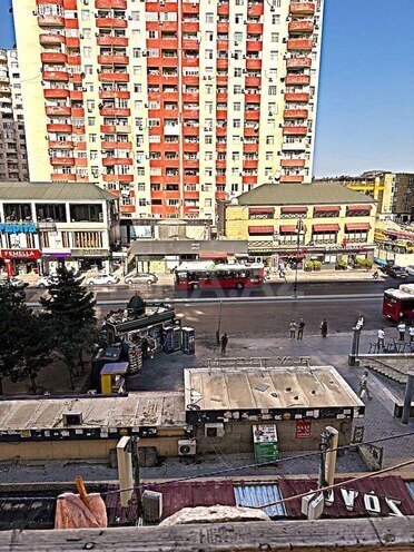 Продаётся 2-комн. вторичка 65 м², м. Ази Асланов, photo 9 from 11