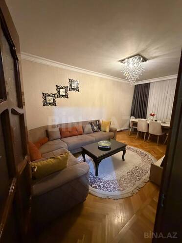 Сдаётся 3-комн. вторичка 70 м², м. Иншаатчылар, photo 1 from 14