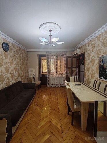 Продаётся 2-комн. вторичка 55 м², м. Иншаатчылар, photo 1 from 13