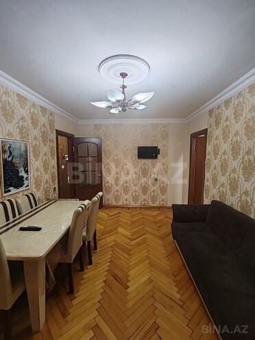 Продаётся 2-комн. вторичка 55 м², м. Иншаатчылар, photo 3 from 13