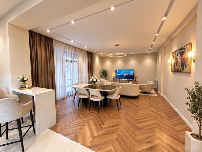 Сдаётся 3-комн. новостройка 180 м², м. Низами, photo 3 from 19